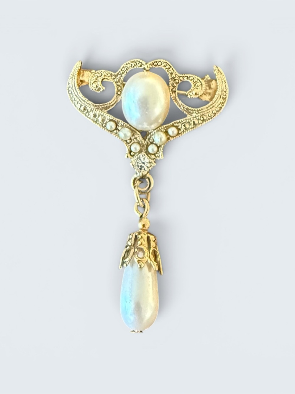 1928 Vintage Art Nouveau Moonstone Filigree Brooch with Drop